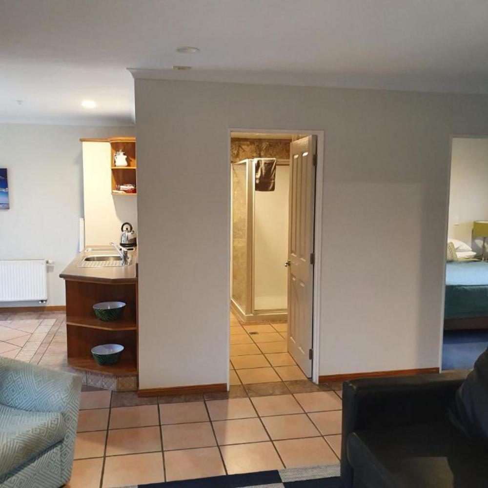 2-Bedroom Unit with Hot Tub
